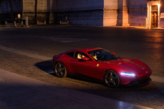 Η Bridgestone εφοδιάζει με τα προηγμένα ελαστικά Potenza Sport τη Ferrari Roma