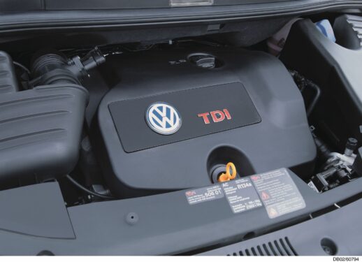 H Volkswagen, όχι μόνο ηλεκτρικά αυτοκίνητα, αλλά θα επικεντρωθεί επίσης σε κινητήρες diesel με νέας γενιάς συνθετικά καύσιμα