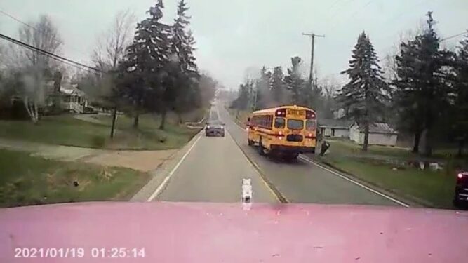 Φορτηγό για σχολικό λεωφορείο