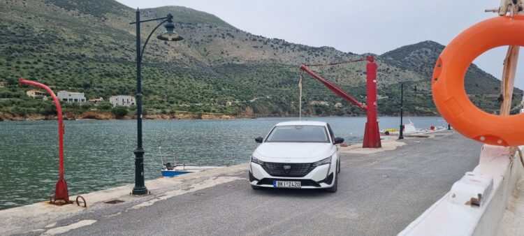 Peugeot 308 Hybrid: Οδηγούμε το γαλλικό hatchback που έχει κάνει ένα μεγάλο ποιοτικό βήμα