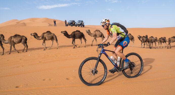 Ποδηλασία: Η νέα μόδα εξελίσσεται στην έρημο…