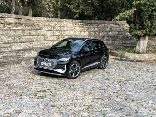 Audi Q4 40 e-tron: Η τεχνολογία συναντά την πολυτέλεια
