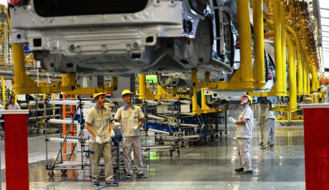 Η Κίνα αποτελεί τον μεγαλύτερο κίνδυνο για τις ευρωπαϊκές αυτοκινητοβιομηχανίες, γεγονός που παραδέχεται και η Peugeot