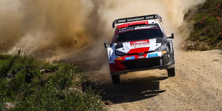 Ο Ροβάνπερα οδήγησε flat out και κέρδισε τη μία ειδική μετά την άλλη στις ειδικές του Σαββάτου στον αγώνα του WRC στην Πορτογαλία