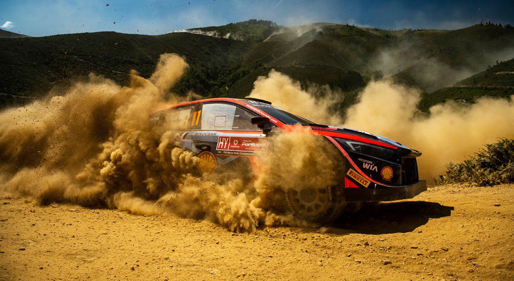 Ο Τιερί Νεβίλ στην τρίτη θέση του αγώνα του WRC στην Πορτογαλία την Παρασκευή