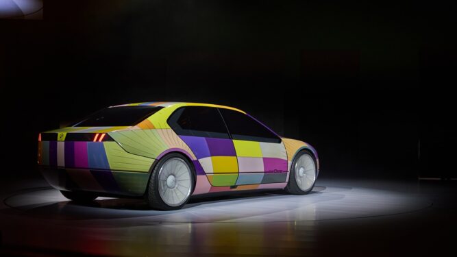 Νέοι εξωτερικοί χρωματισμοί για τη BMW