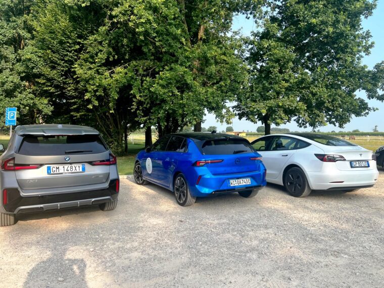 BMW iX1, Opel Astra Electric, Tesla Model 3 σε θέση αναμονής για τη συνέχεια της δοκιμής του AutoBest