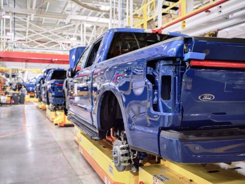 Η Ford πραγματοποιεί απολύσεις μηχανικών στις ΗΠΑ και τον Καναδά