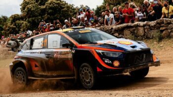 O Τιερί Νεβίλ κυριάρχησε στο σκέλος του Σαββάτου στον αγώνα του WRC στη Σαρδηνία