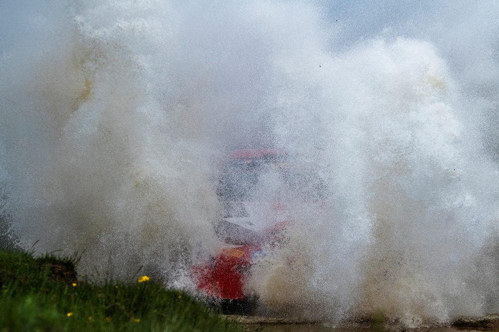WRC, βούτηξε στα βαθιά ο Οζιέ 
