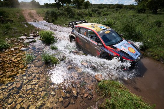 Το Σάββατο θα φανεί πως ο Λάπι θα διαχειριστεί τον αγώνα του WRC στη Σαρδηνία, έχοντας πίσω του τον Οζιέ
