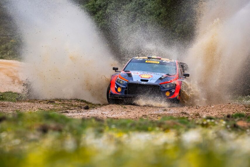 Ο Λάπι τα κατάφερε στη βροχή στον αγώνα του WRC στη Σαρδηνία