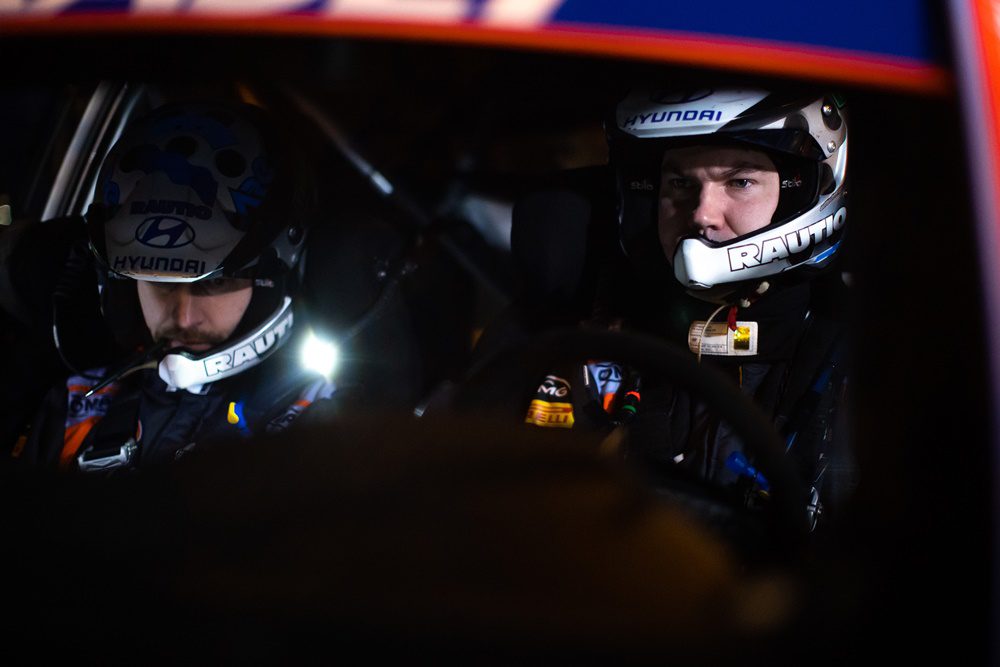 O Σούνινεν οδήγησε για πρώτη φορά αυτοκίνητο της top κατηγορίας του WRC