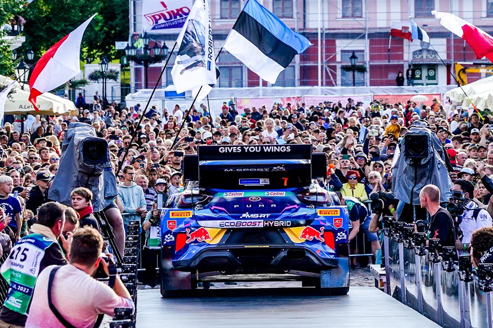 Φοβερό κόσμο συγκέντρωσε η εκκίνηση του WRC Εσθονίας 