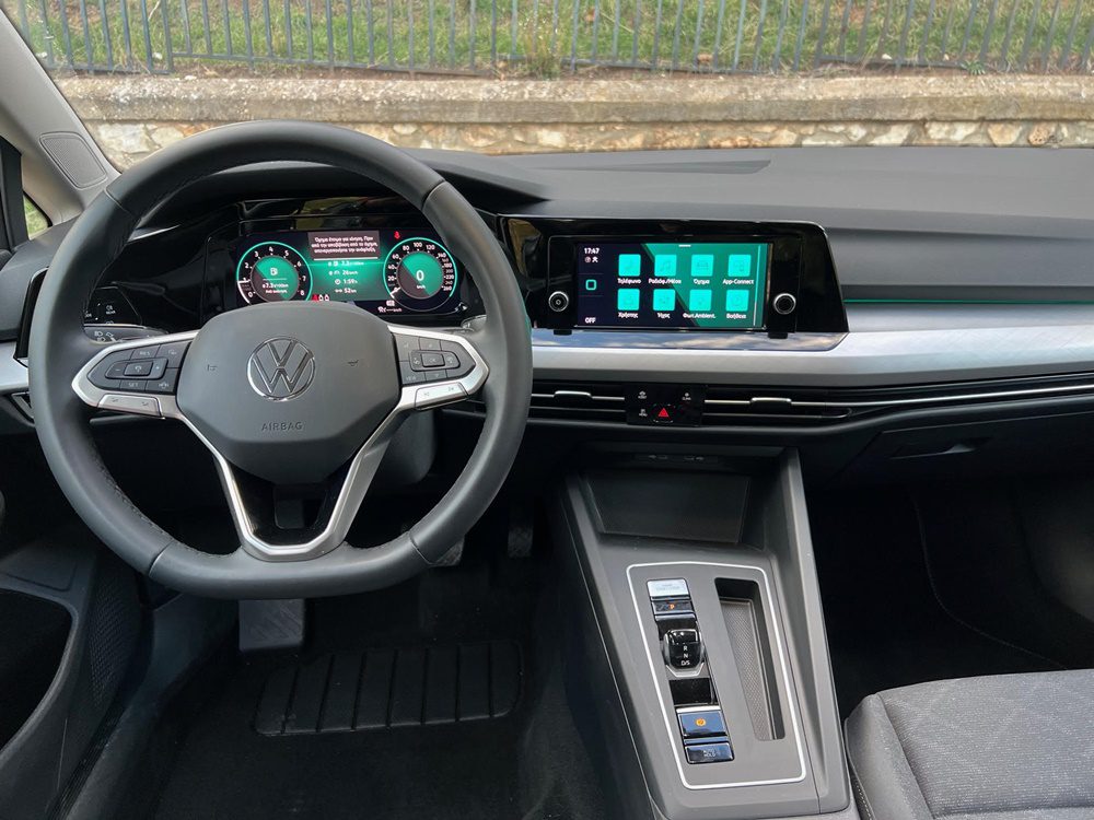 Volkswagen Golf και ψηφιακό εσωτερικό