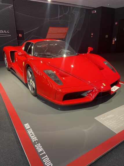 Η πανέμορφη Ferrari Enzo