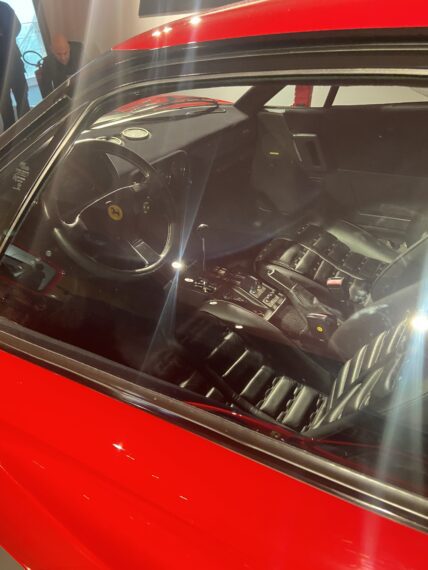 Το εσωτερικό της Ferrari F40