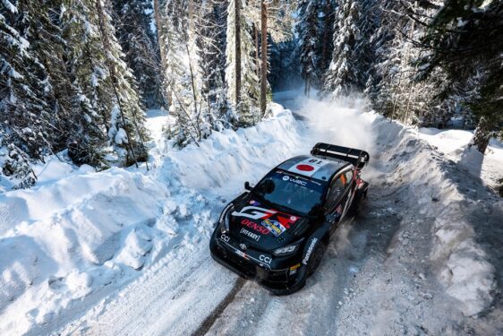 Στο WRC της Σουηδίας προηγείται ο Κατσούτα